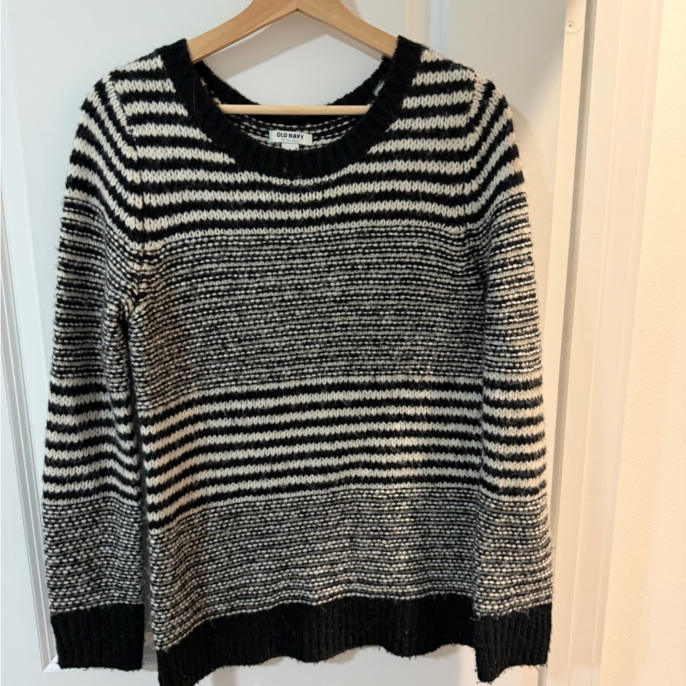 Old Navy Monochrome Striped Sweater
